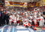 Wisconsin vencedor da temporada 2024-25 National Collegiate Women's Ice Hockey Championship. (Reprodução: UWBadgers)